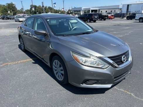 Used 2018 Nissan Altima 2.5 S w/ S Convenience Package image 6
