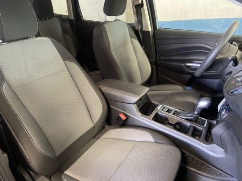 Used 2019 Ford Escape SE image 27