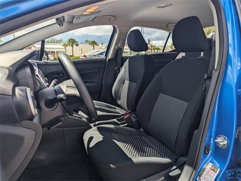 Used 2023 Nissan Versa S w/ S Plus Package image 5