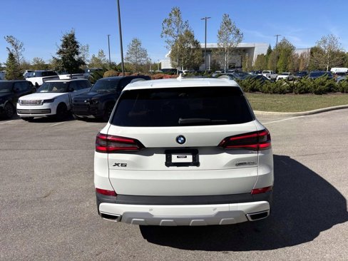 Used 2021 BMW X5 xDrive40i w/ Premium Package image 6