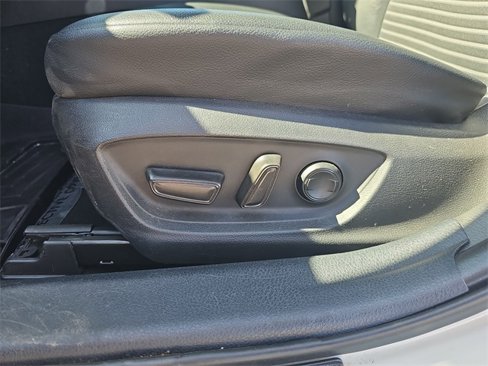Used 2020 Toyota Camry SE image 20