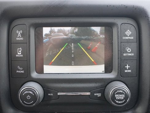 Used 2018 Jeep Compass Latitude w/ Cold Weather Group image 40