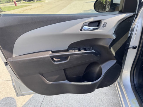 Used 2020 Chevrolet Sonic LT image 9