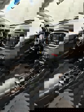 Used 2019 Kia Sorento S image 44