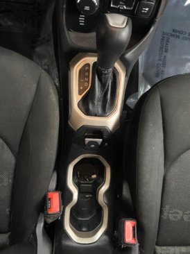 Used 2015 Jeep Renegade Latitude w/ Popular Equipment Group image 19