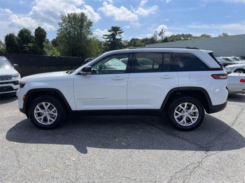 Used 2022 Jeep Grand Cherokee Limited image 4