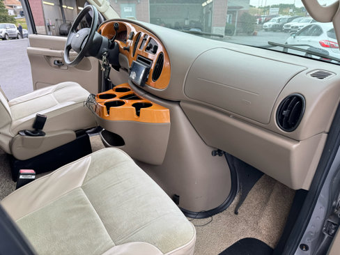 Used 2006 Ford E-450 and Econoline 450 image 43