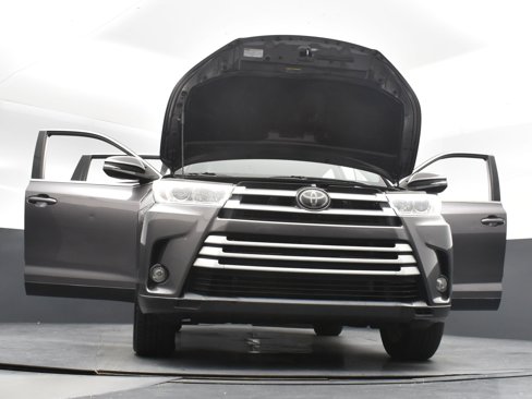 Used 2019 Toyota Highlander XLE image 22