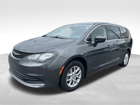 Used 2017 Chrysler Pacifica LX image 1