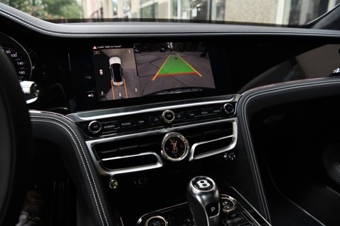 New 2026 Bentley Flying Spur Azure image 17