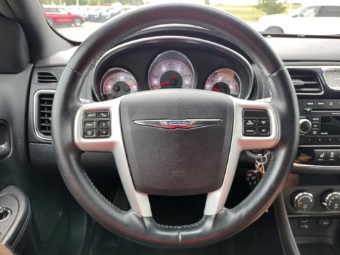 Used 2013 Chrysler 200 Touring image 5