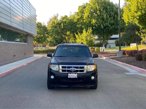Used 2009 Ford Escape XLT image 2