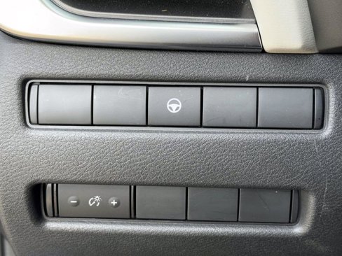 Certified 2023 Nissan Rogue SV image 22