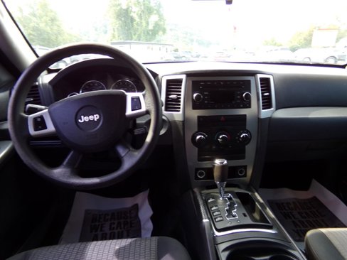 Used 2009 Jeep Grand Cherokee Laredo image 5