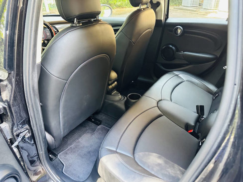 Used 2022 MINI Cooper 4-Door Hardtop w/ Storage Package image 13