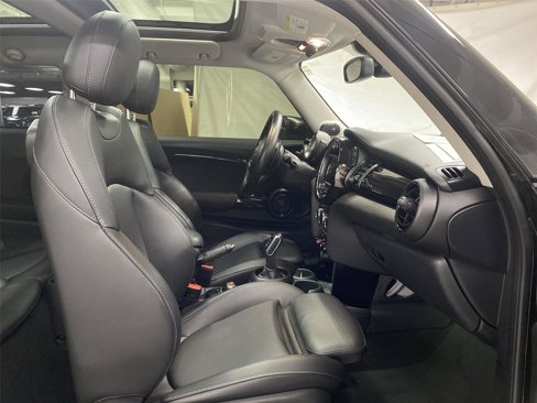 Used 2021 MINI Cooper S w/ Premium Package image 29