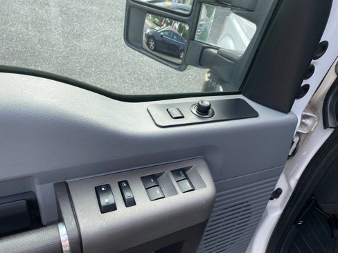 Used 2011 Ford F250 XLT w/ XLT Interior Pkg image 13