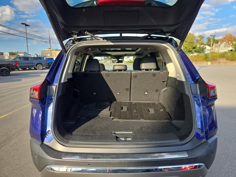 Used 2021 Nissan Rogue Platinum image 5