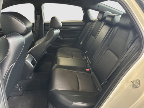 Used 2018 Honda Accord Sport image 30
