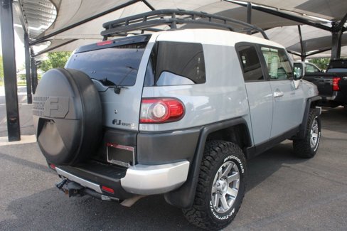 Used 2014 Toyota FJ Cruiser 4WD image 15