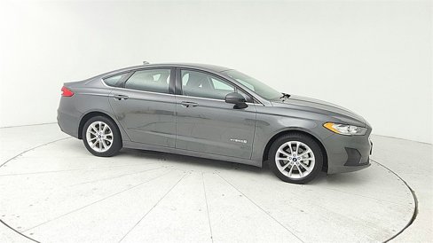 Used 2019 Ford Fusion SE image 8