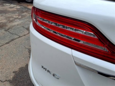 Used 2019 Lincoln MKC Select w/ Select Plus Package image 11