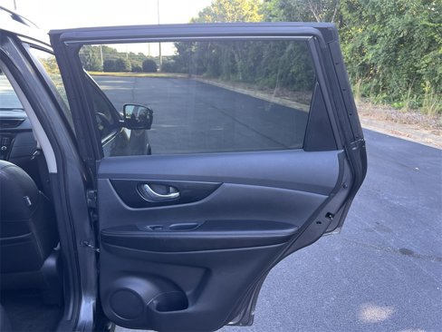 Used 2019 Nissan Rogue SL w/ Premium Package image 13