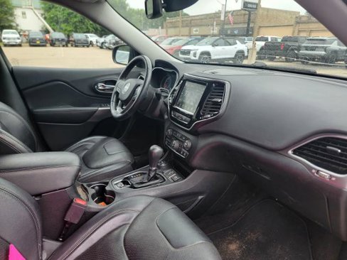 Used 2019 Jeep Cherokee Limited w/ Luxury Group image 13