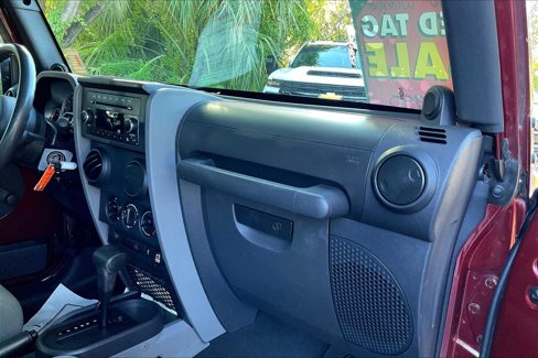 Used 2010 Jeep Wrangler Unlimited Sport image 15