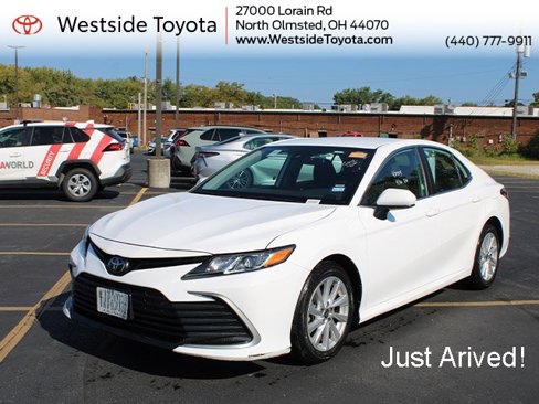 Certified 2024 Toyota Camry LE image 1