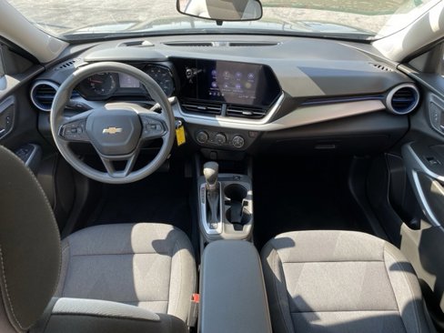 Used 2024 Chevrolet Trax LS w/ LS Convenience Package image 19
