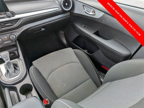 Used 2023 Kia Forte LXS image 17