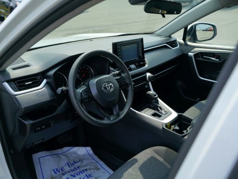 Used 2021 Toyota RAV4 XLE image 22