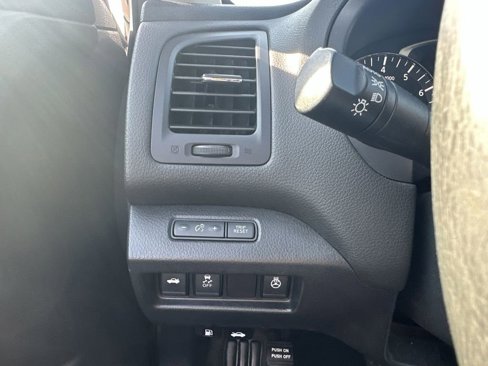Used 2017 Nissan Altima 2.5 SL w/ Moonroof Package image 17
