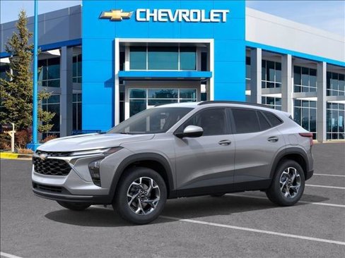 New 2025 Chevrolet Trax LT image 2