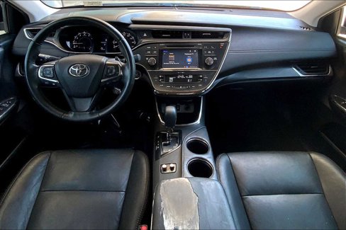 Used 2017 Toyota Avalon XLE image 12