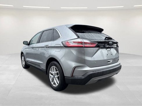 Used 2021 Ford Edge SEL image 3
