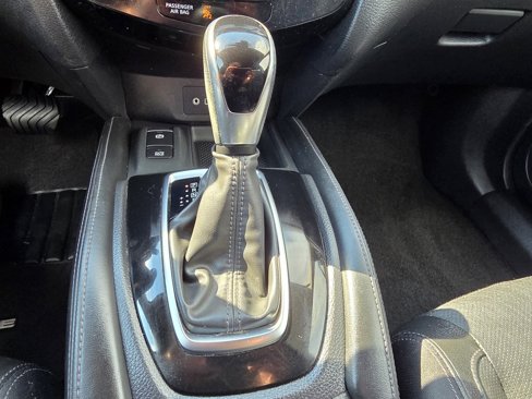 Used 2019 Nissan Rogue SL image 23