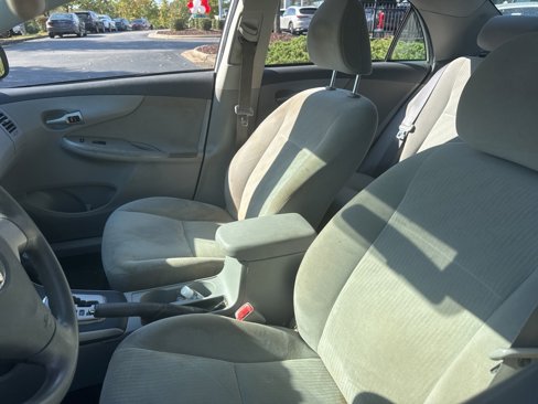 Used 2010 Toyota Corolla LE image 8