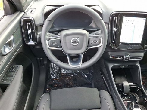 Certified 2023 Volvo C40 P8 Recharge Plus image 11