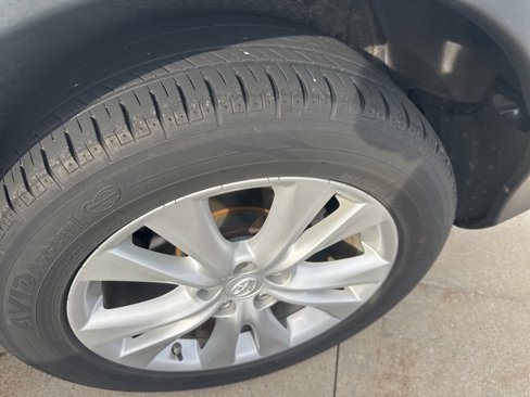 Used 2015 Toyota RAV4 Limited image 11