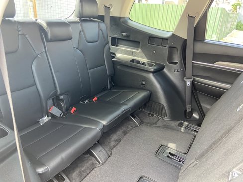 Used 2020 Kia Telluride EX image 11