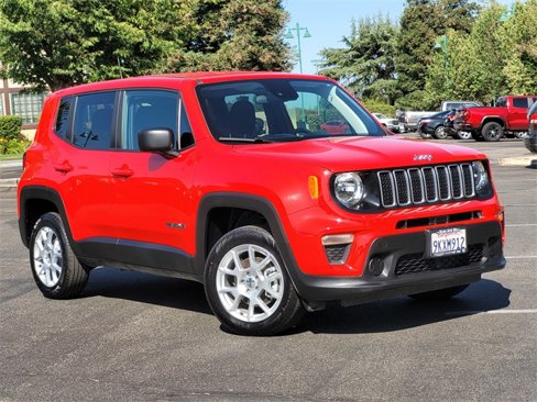 Certified 2023 Jeep Renegade Latitude image 2