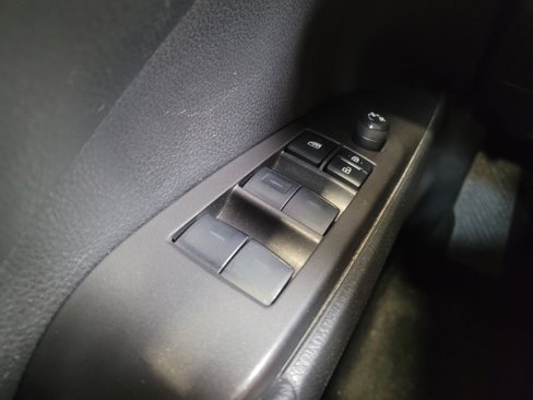 Used 2022 Toyota Camry SE image 27