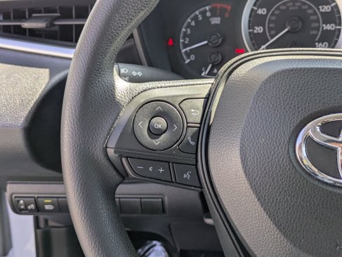 Used 2022 Toyota Corolla LE image 19