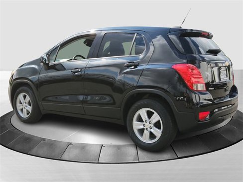 Used 2020 Chevrolet Trax LS w/ Tint and Cruise Package image 5
