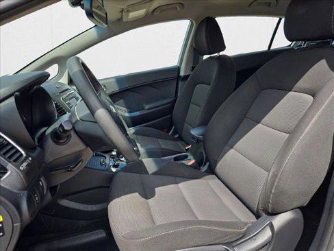 Used 2017 Kia Forte LX image 14