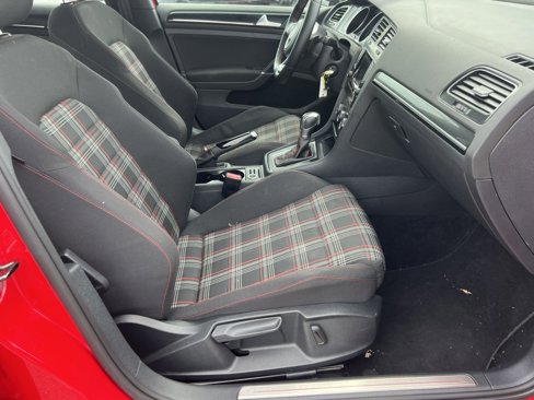 Used 2015 Volkswagen GTI SE image 30