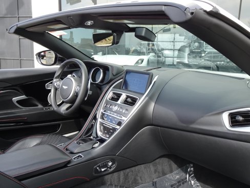 Used 2020 Aston Martin DB11 Volante image 21