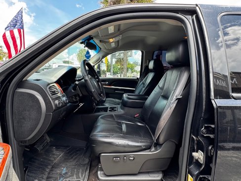 Used 2011 Chevrolet Silverado 3500 LTZ image 12